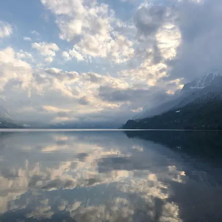 Apartman Spacious Overlooking Lake Brienz *