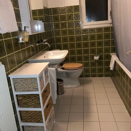 Spacious Overlooking Lake Brienz * Interlaken